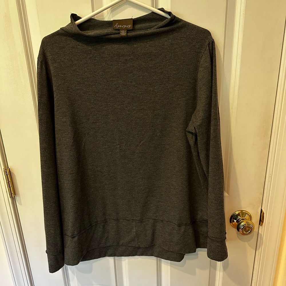Apropos women’s top